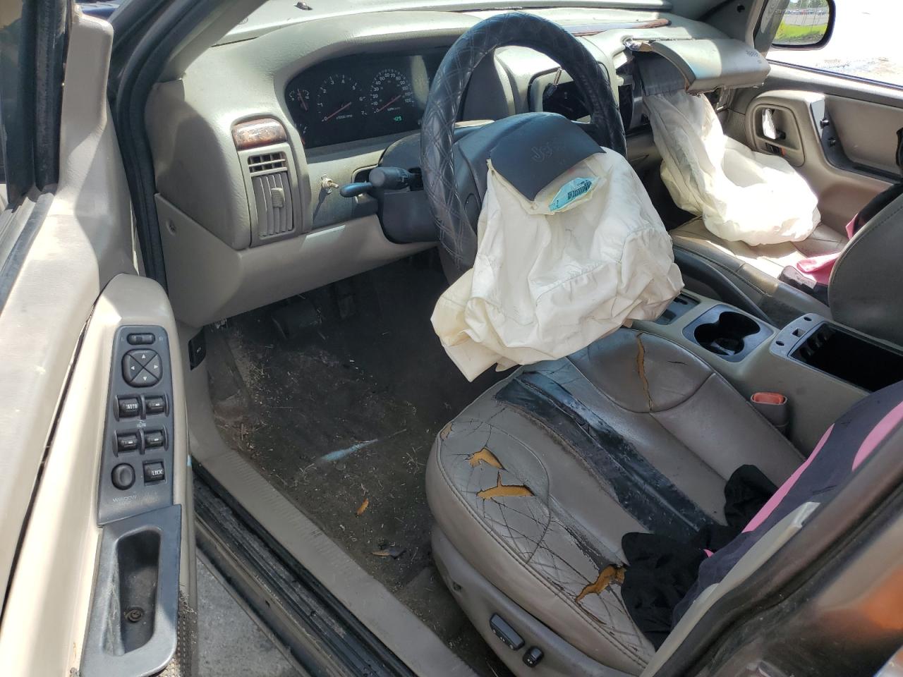 2000 Jeep Grand Cherokee Laredo VIN: 1J4G248S0YC275698 Lot: 64992755