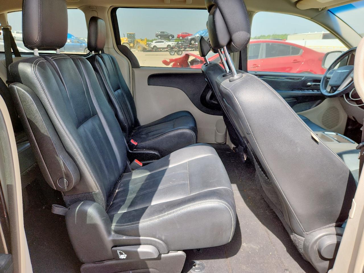 2014 Chrysler Town & Country Touring VIN: 2C4RC1BG5ER402821 Lot: 63143965