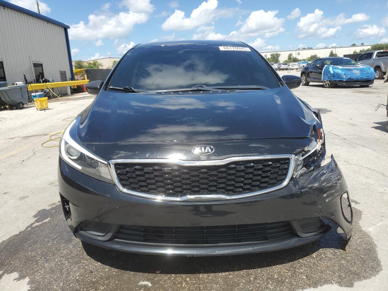 3kpfk4a70he017634 3KPFK4A70HE017634 2017 Kia Forte Lx