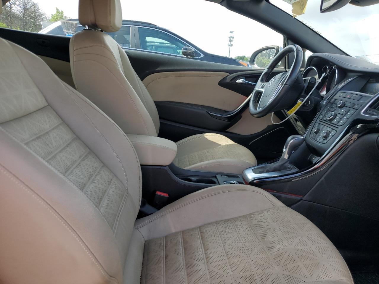 2019 Buick Cascada Premium VIN: W04WH3N52KG300216 Lot: 63323745
