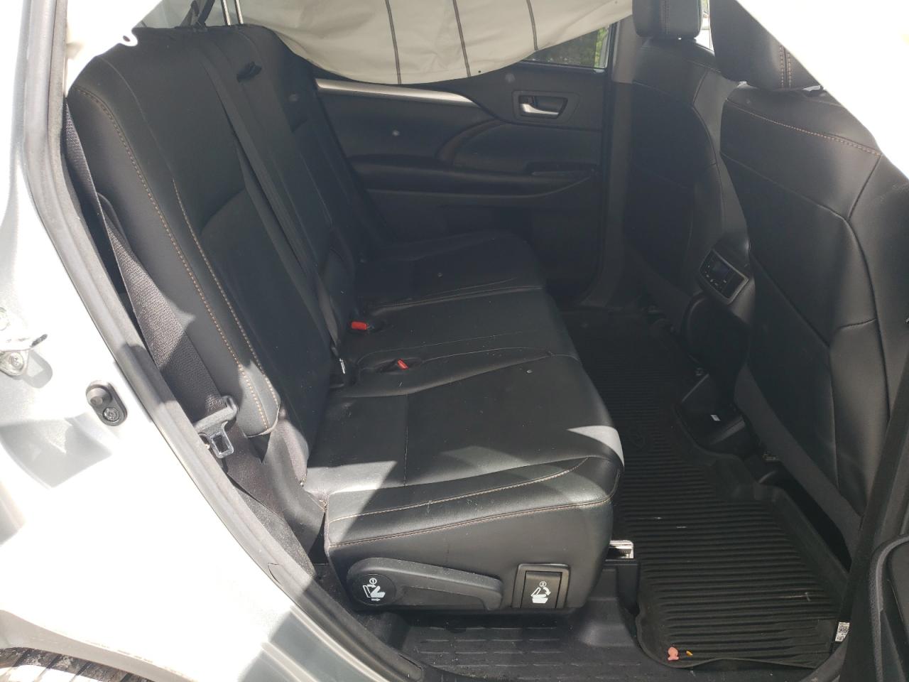 2017 Toyota Highlander Se VIN: 5TDJZRFHXHS464966 Lot: 64739515