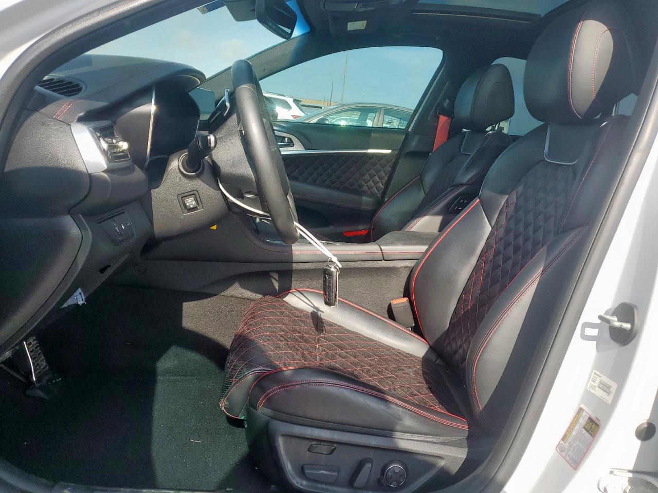 2022 Genesis G70 Base VIN: KMTG54TE7NU083023 Lot: 64932355
