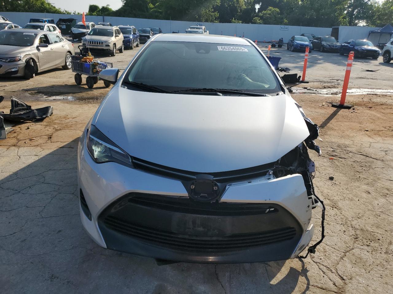 2t1burhe0jc109728 2T1BURHE0JC109728 2018 Toyota Corolla L