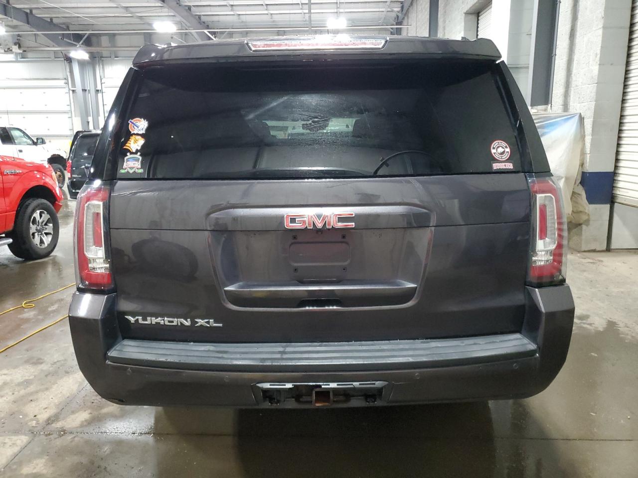 2016 GMC Yukon Xl K1500 Sle VIN: 1GKS2FKC8GR176009 Lot: 66718065