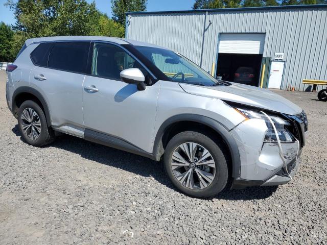  NISSAN ROGUE 2021 Srebrny