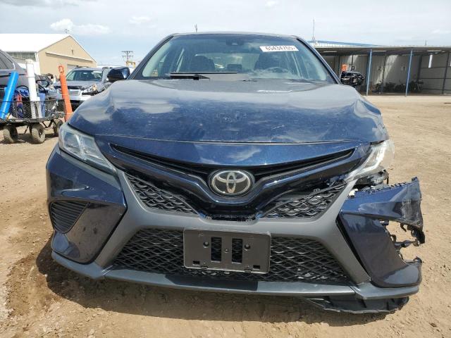  TOYOTA CAMRY 2018 Granatowy