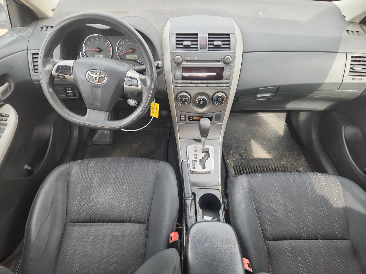2t1bu4ee4bc707636 2T1BU4EE4BC707636 2011 Toyota Corolla Base