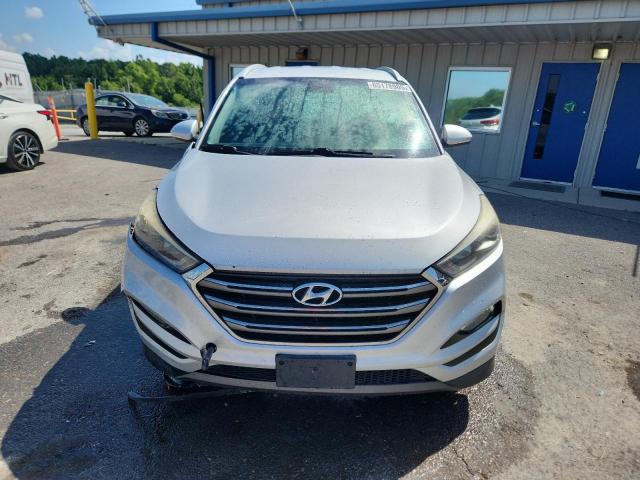  HYUNDAI TUCSON 2016 Серебристый