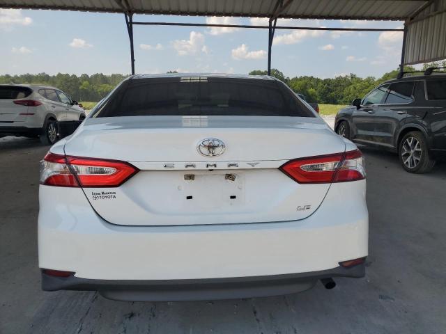  TOYOTA CAMRY 2018 Белы