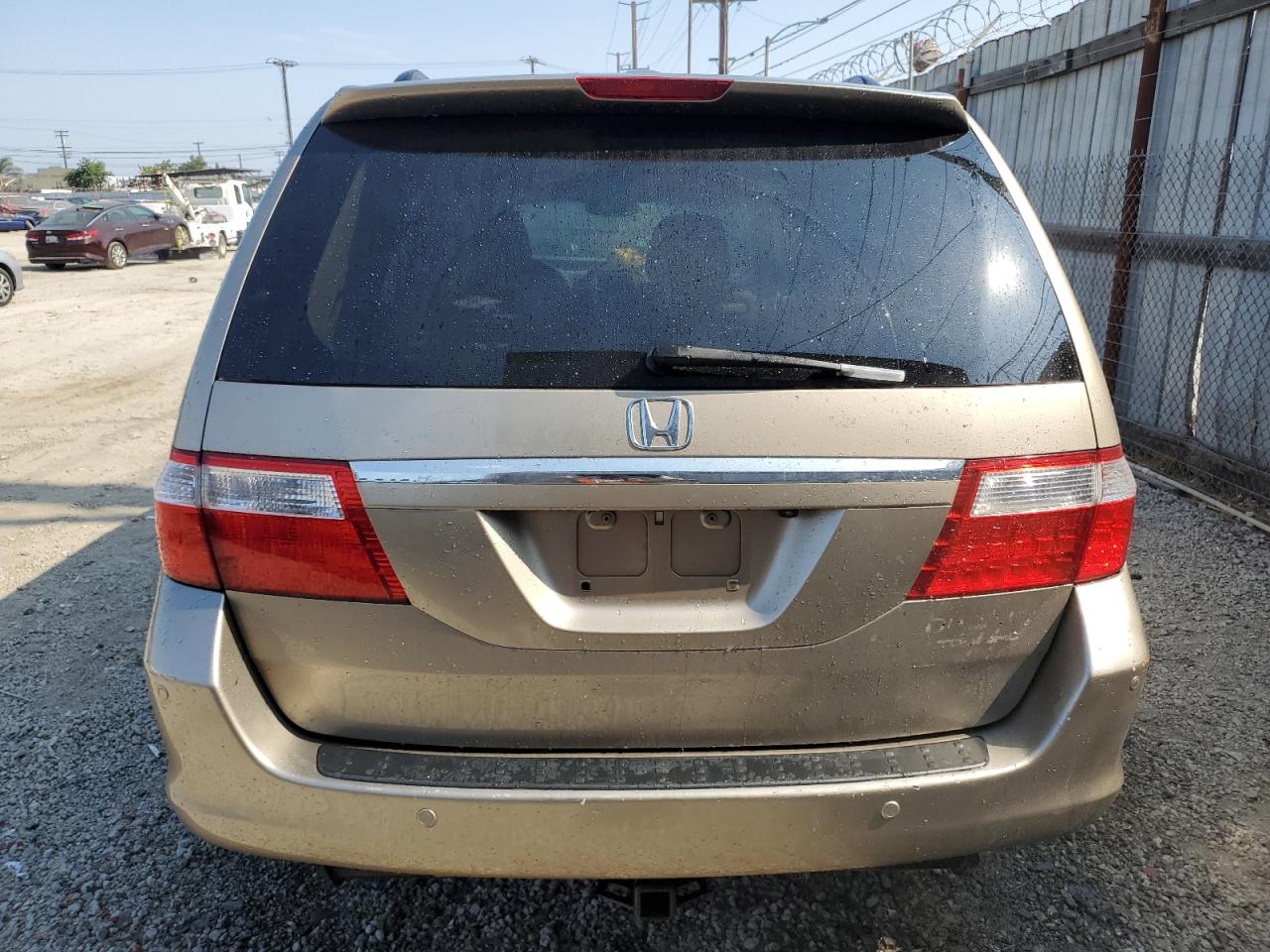 2005 Honda Odyssey Touring VIN: 5FNRL38845B011571 Lot: 65430245