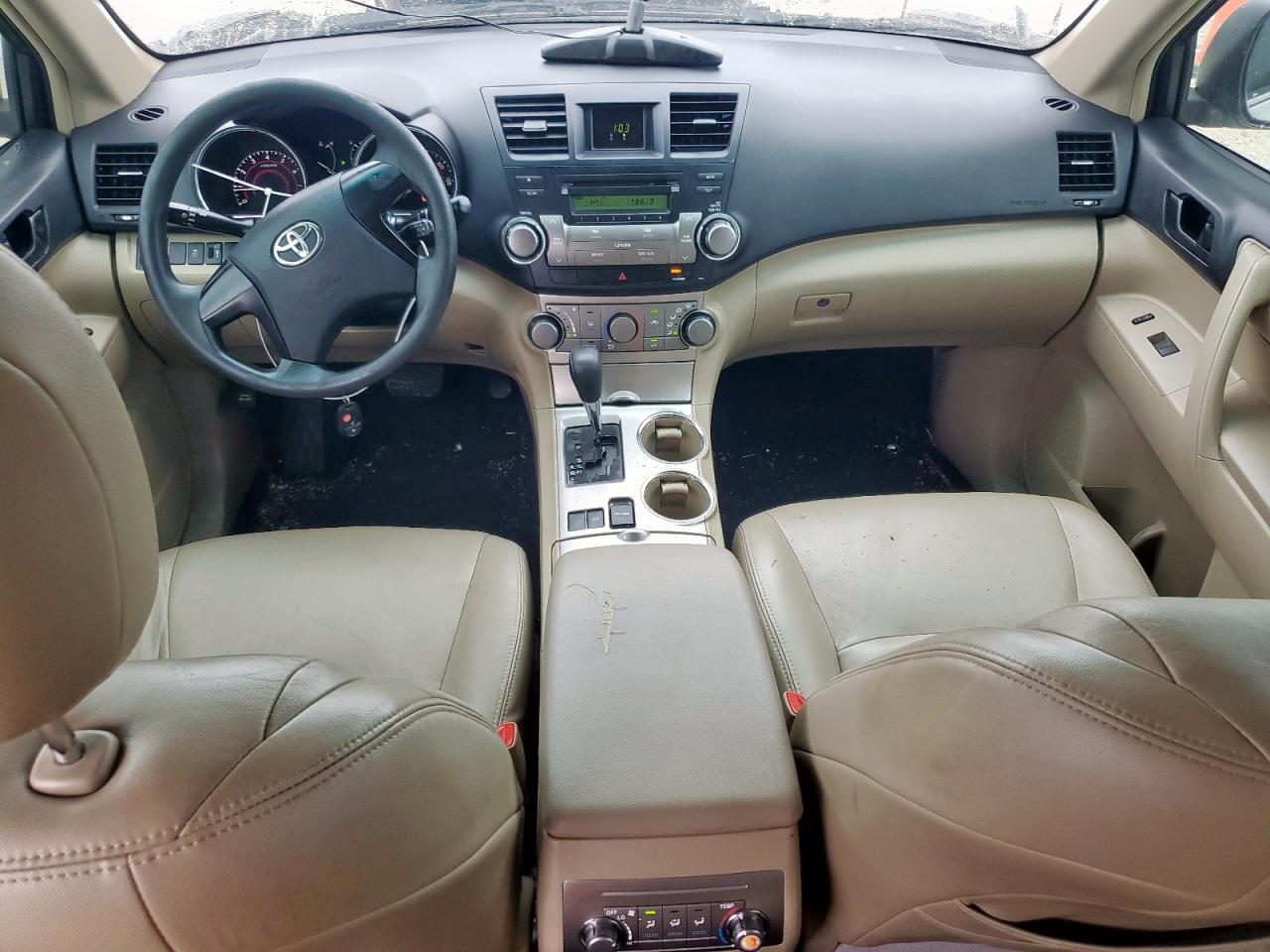 2011 Toyota Highlander Base VIN: 5TDZK3EHXBS040586 Lot: 63683955