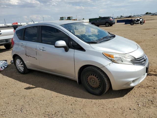  NISSAN VERSA 2014 Srebrny
