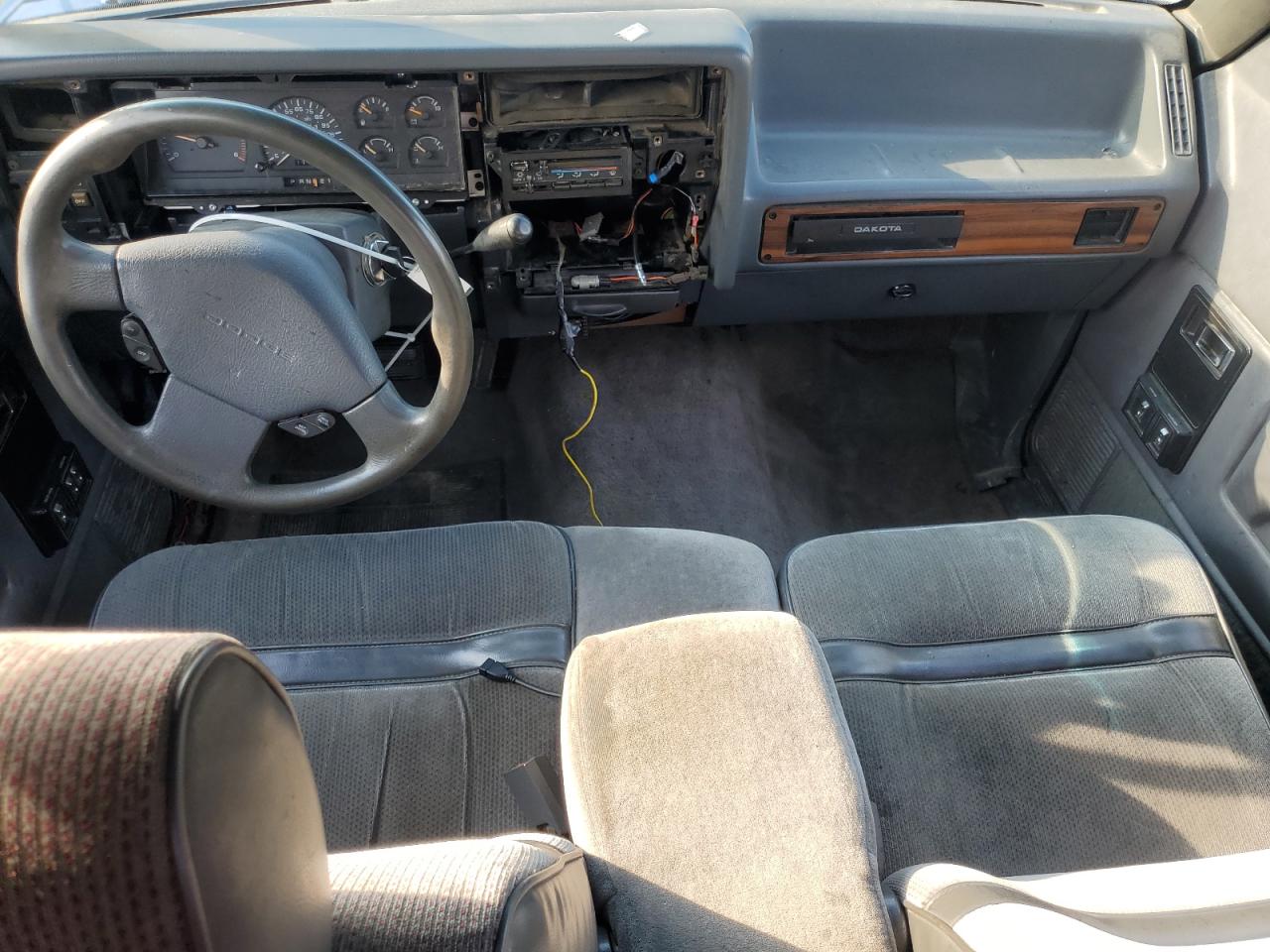 1992 Dodge Dakota VIN: 1B7GL23Y6NS585763 Lot: 64827975