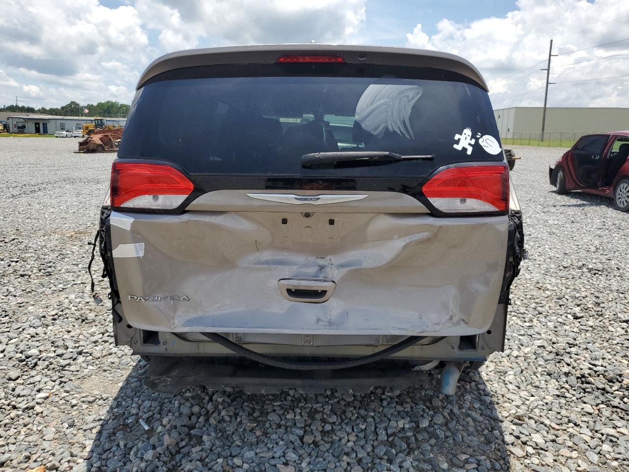 2017 Chrysler Pacifica Touring VIN: 2C4RC1DG8HR748122 Lot: 64732175
