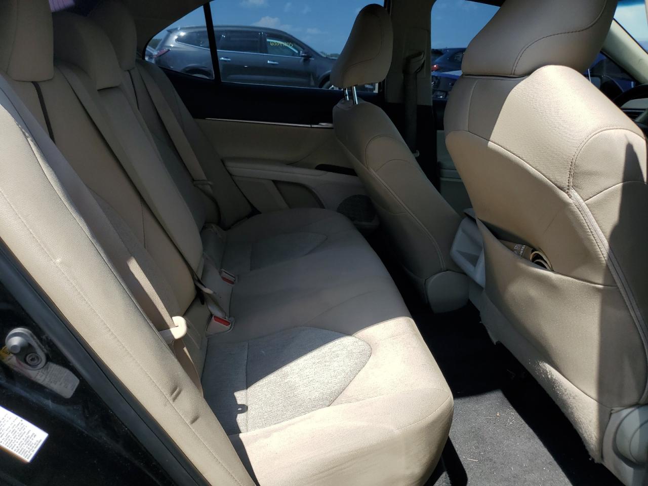 2018 Toyota Camry L VIN: 4T1B11HK2JU143507 Lot: 62571125