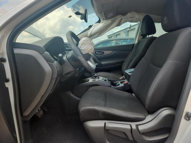  NISSAN ROGUE 2017 Srebrny