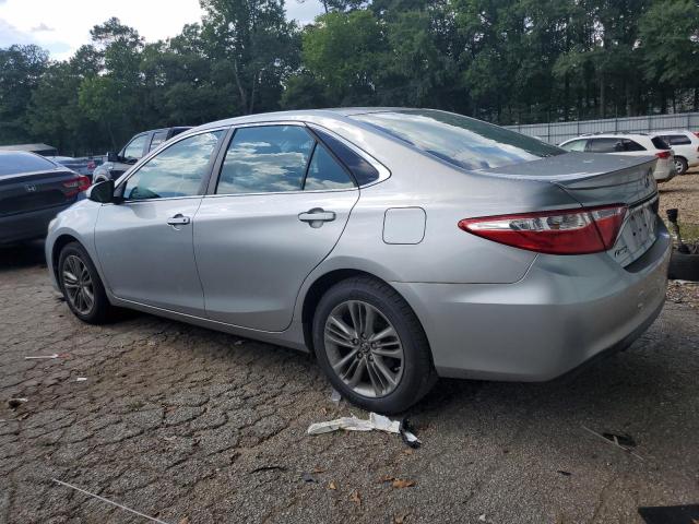  TOYOTA CAMRY 2016 Srebrny