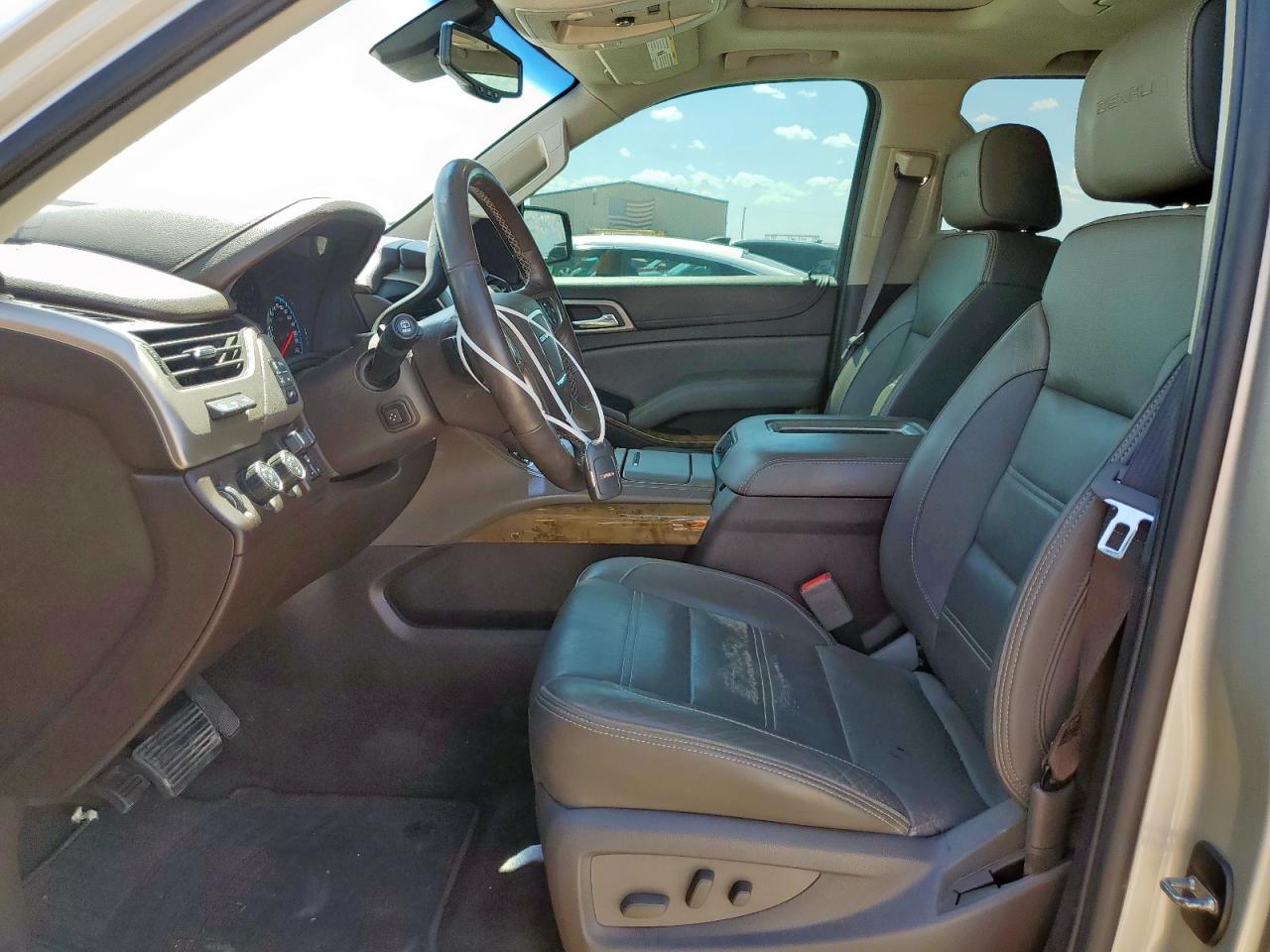 2017 GMC Yukon Xl Denali VIN: 1GKS2HKJ5HR287046 Lot: 63224205