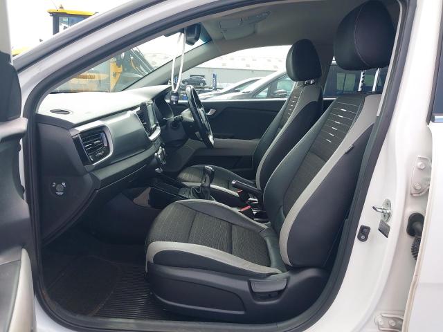 2017 KIA STONIC FIR