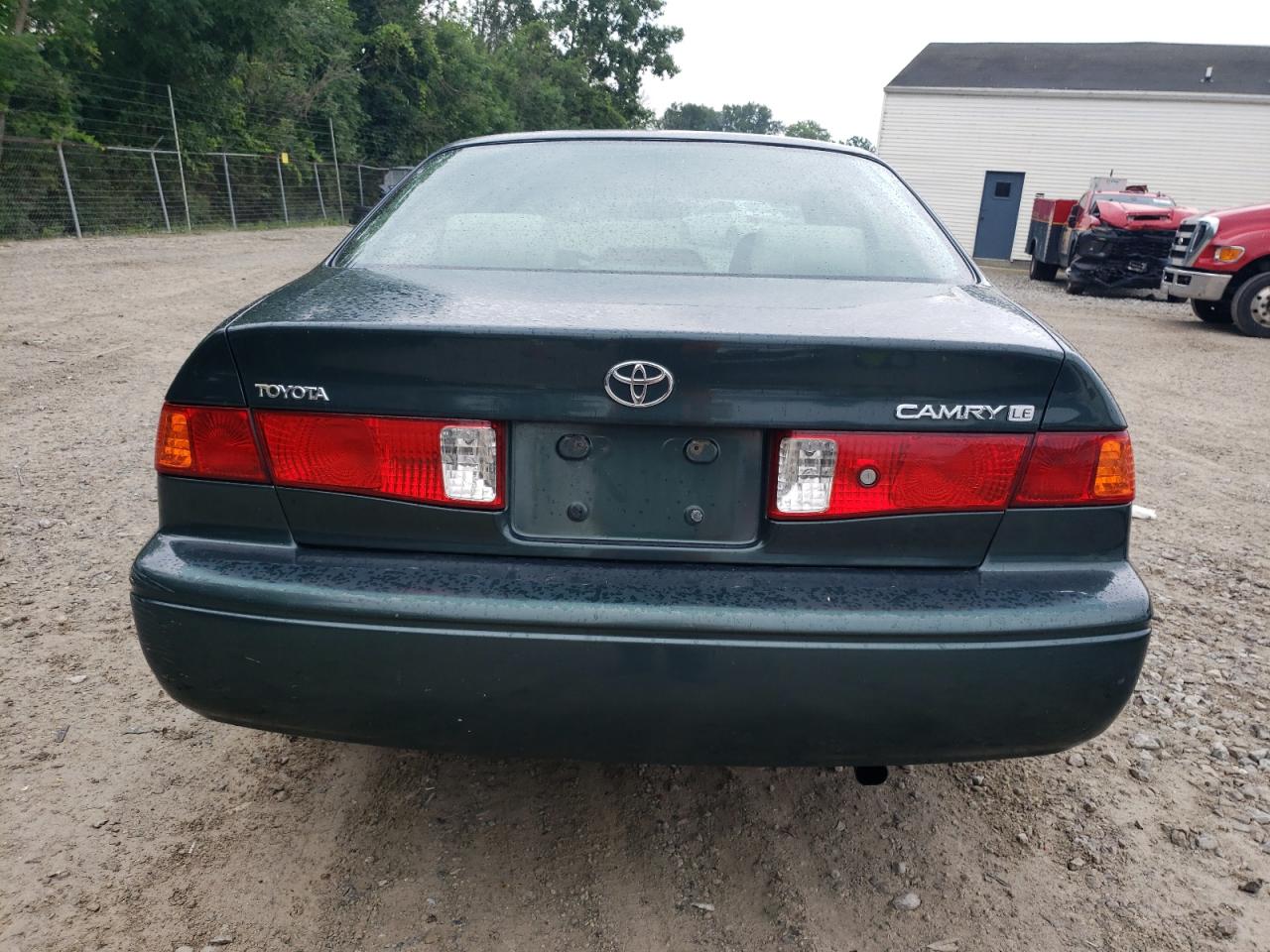 2000 Toyota Camry Ce VIN: 4T1BG22K5YU979738 Lot: 65011945