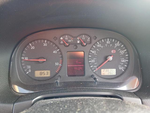 2002 VOLKSWAGEN GOLF SE TD