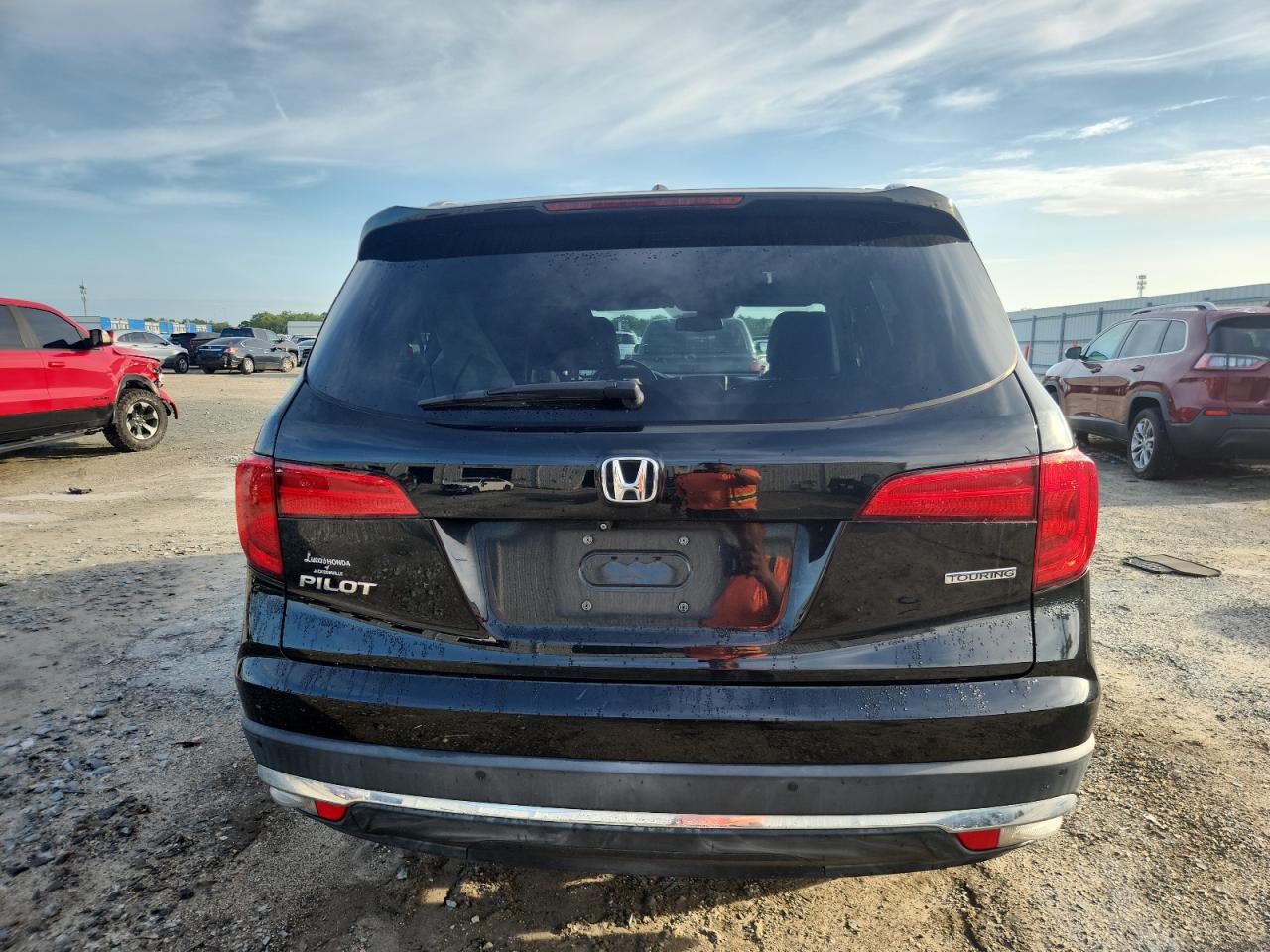 2016 Honda Pilot Touring VIN: 5FNYF5H91GB030038 Lot: 64473705