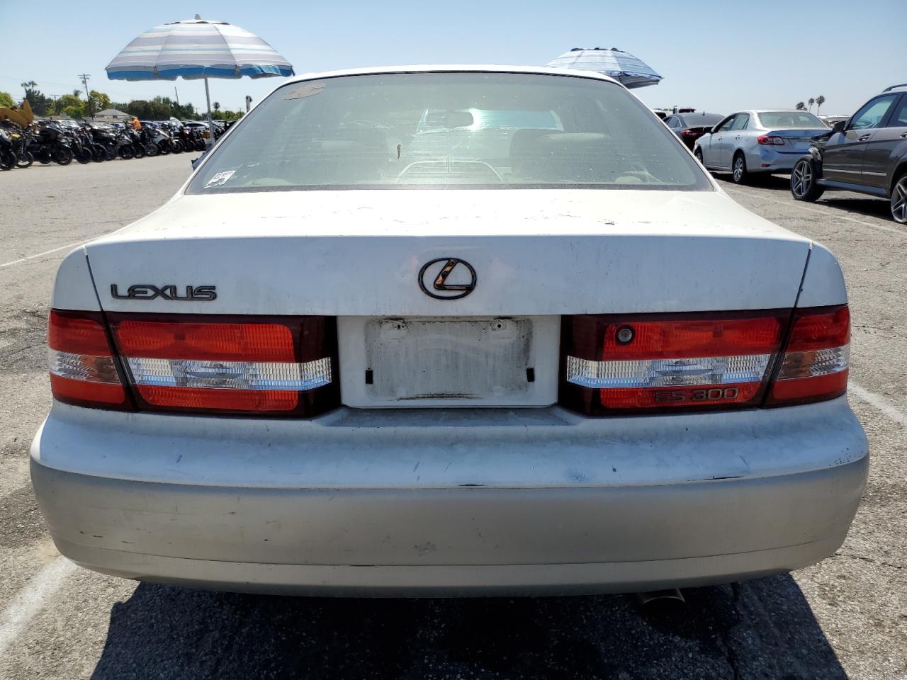 2000 Lexus Es 300 VIN: JT8BF28G6Y0272292 Lot: 63679475