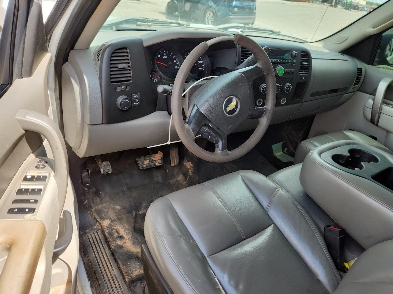 2010 Chevrolet Silverado C1500 VIN: 1GCSCPE02AZ249219 Lot: 64620825