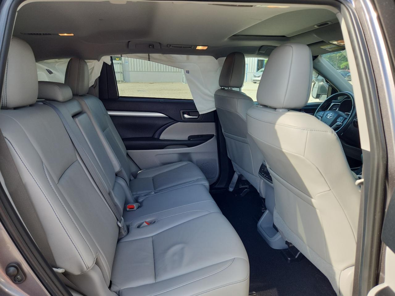 2019 Toyota Highlander Se VIN: 5TDJZRFHXKS570020 Lot: 65187475