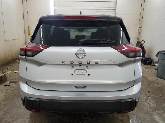  NISSAN ROGUE 2024 Srebrny