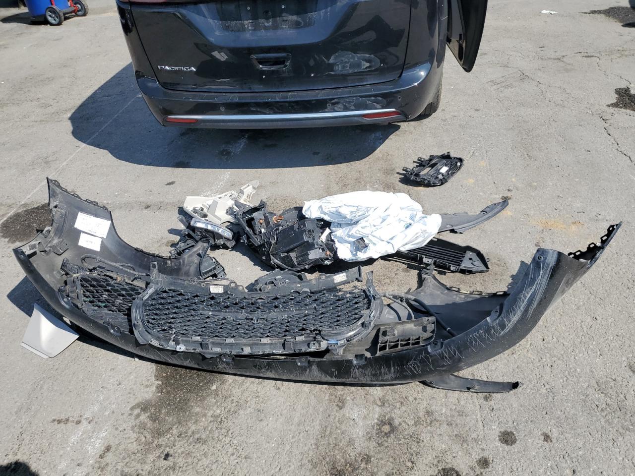 2022 Chrysler Pacifica Touring L VIN: 2C4RC1BG4NR132528 Lot: 62555445