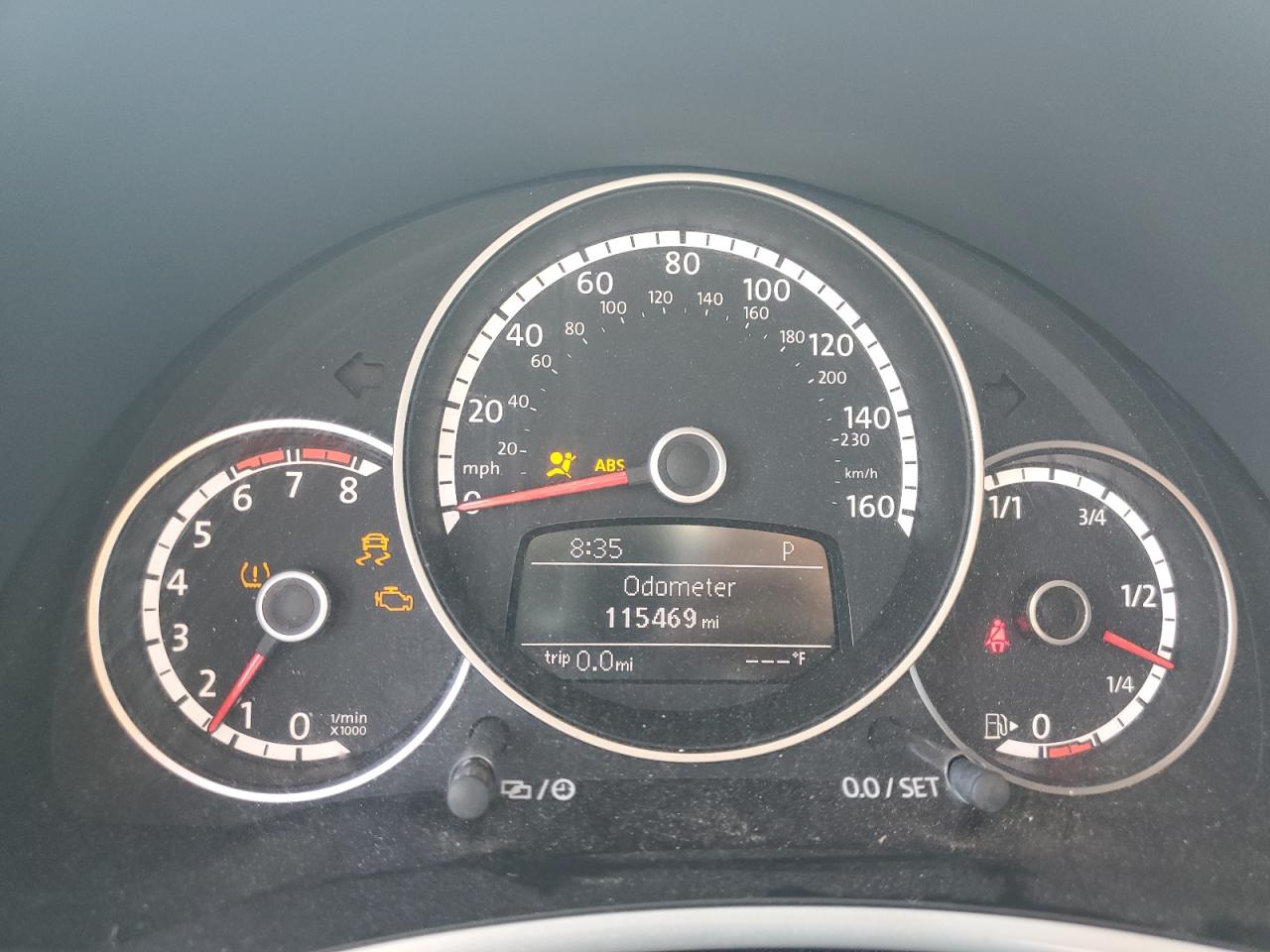 2015 Volkswagen Beetle 1.8T VIN: 3VW517AT7FM813360 Lot: 64050075