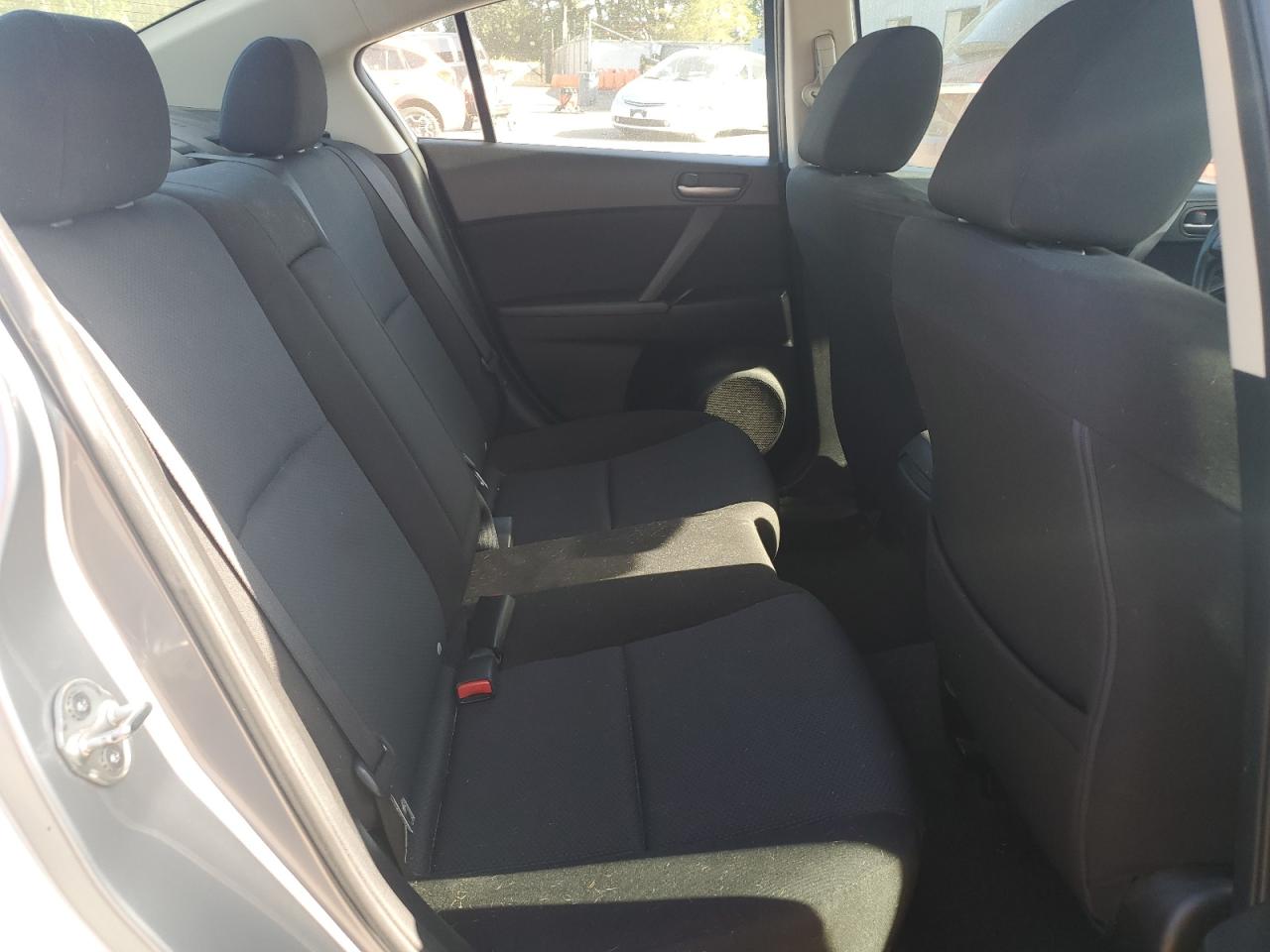 2011 Mazda 3 I VIN: JM1BL1VG5B1428560 Lot: 65055695