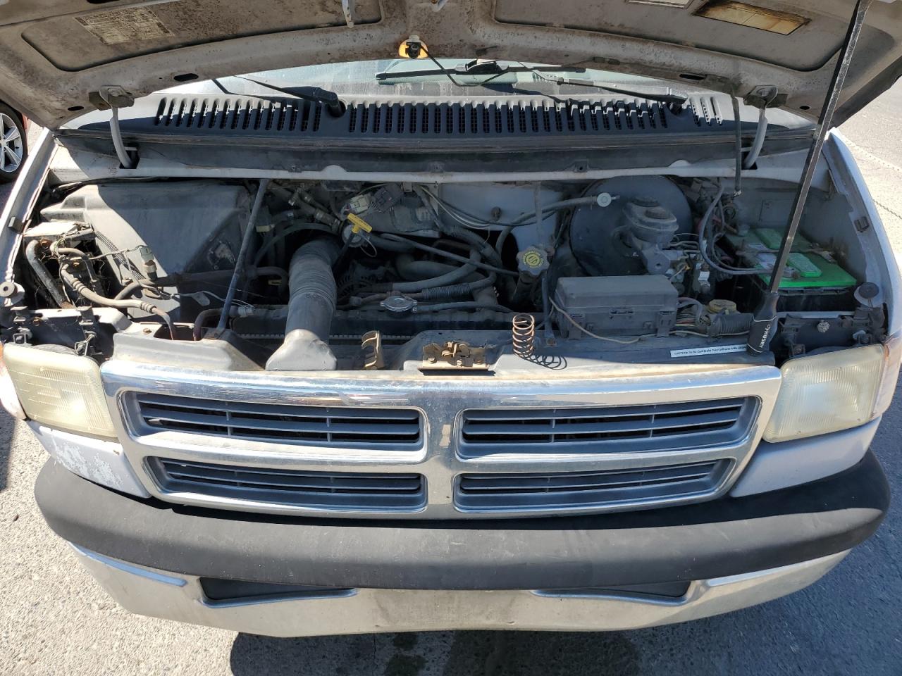 1997 Dodge Ram Wagon B1500 VIN: 2B4HB15Y2VK550420 Lot: 64066875