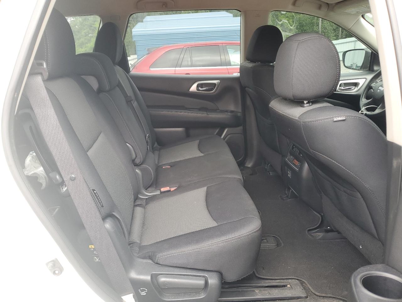 2018 Nissan Pathfinder S VIN: 5N1DR2MN2JC636875 Lot: 64105335