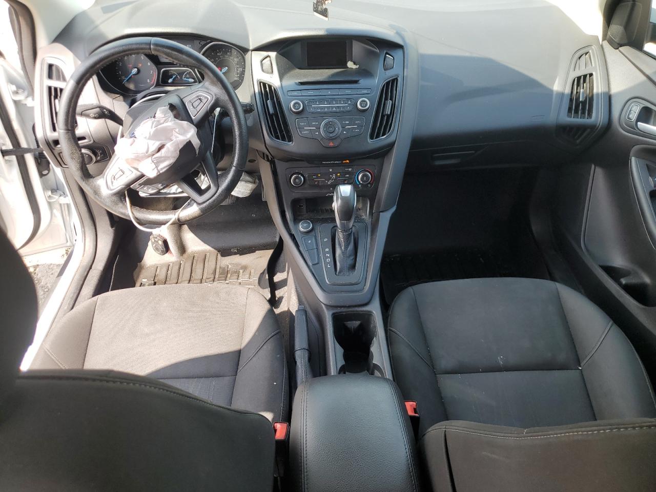 2015 Ford Focus Se VIN: 1FADP3K28FL265582 Lot: 65021365