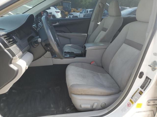  TOYOTA CAMRY 2013 Biały