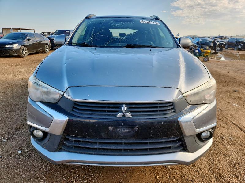  MITSUBISHI OUTLANDER 2017 Серебристый