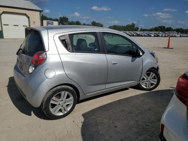 CHEVROLET SPARK 2015 Srebrny