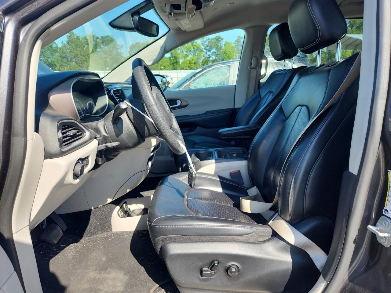 2020 Chrysler Voyager Lxi VIN: 2C4RC1DG6LR157036 Lot: 64198595