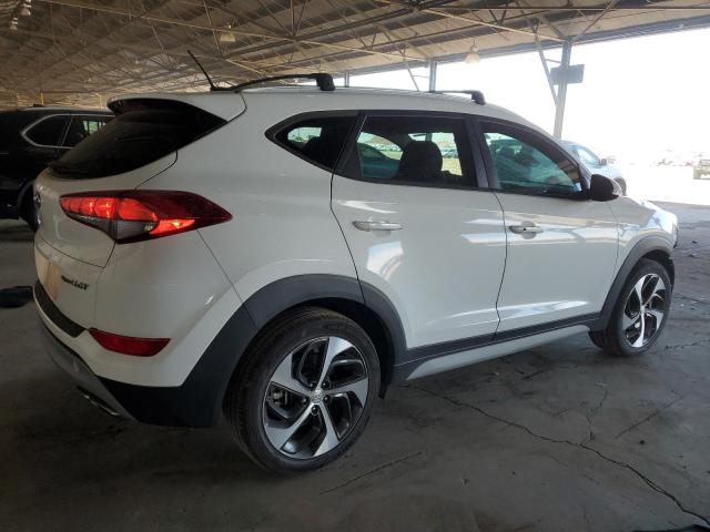  HYUNDAI TUCSON 2017 Белы