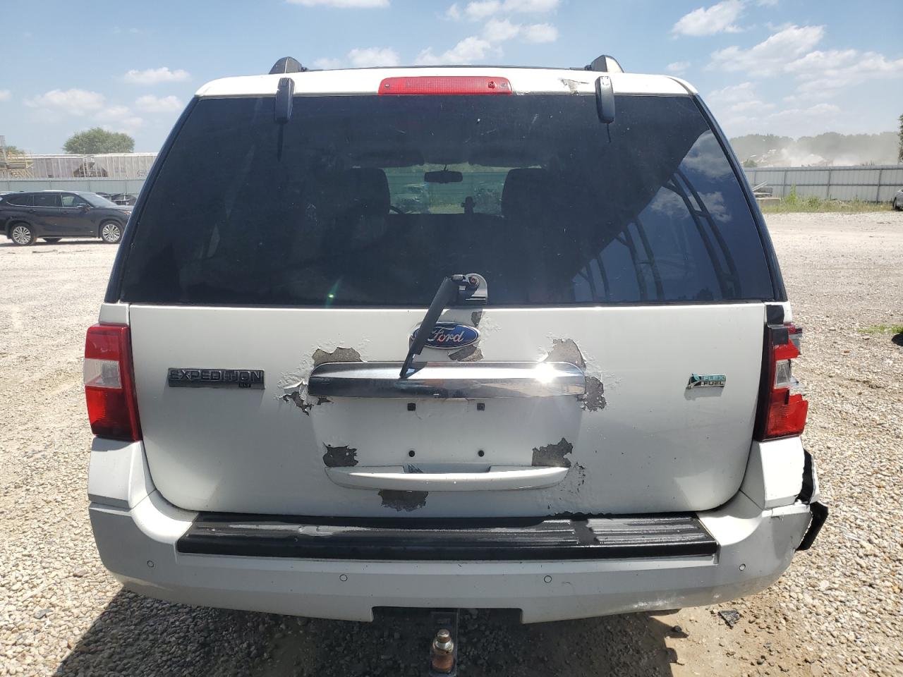 2011 Ford Expedition Xlt VIN: 1FMJU1J5XBEF15176 Lot: 80663755