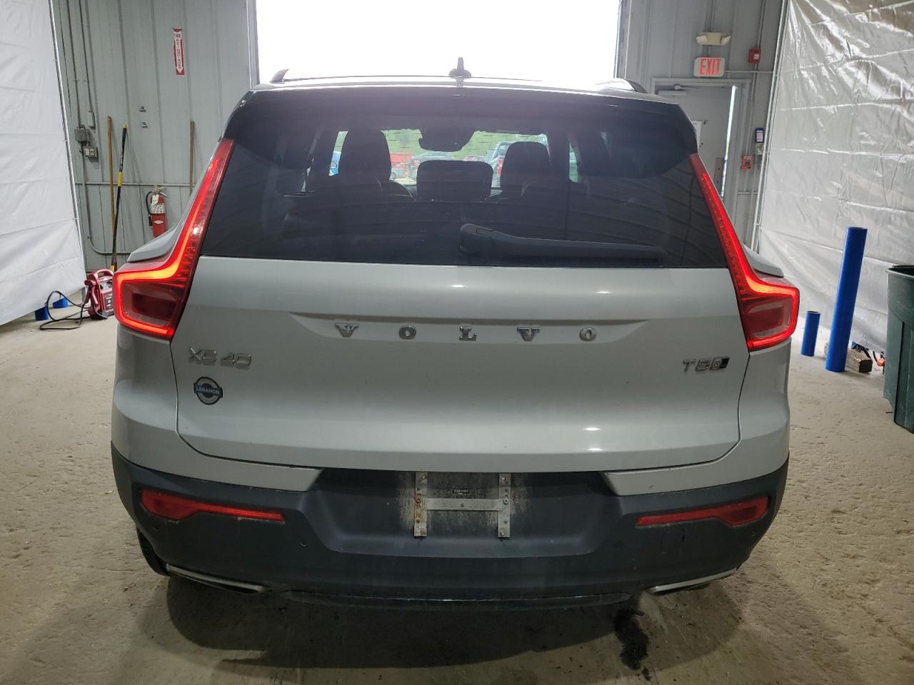 2020 Volvo Xc40 T5 R-Design VIN: YV4162UM1L2243916 Lot: 63404785