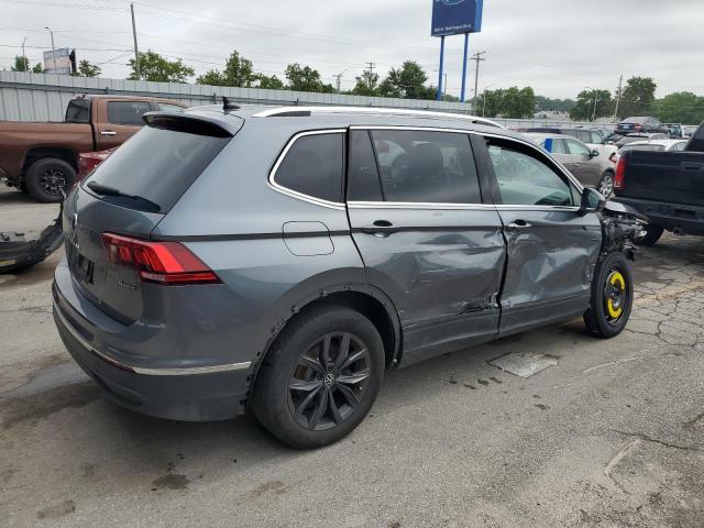  VOLKSWAGEN TIGUAN 2022 Серый