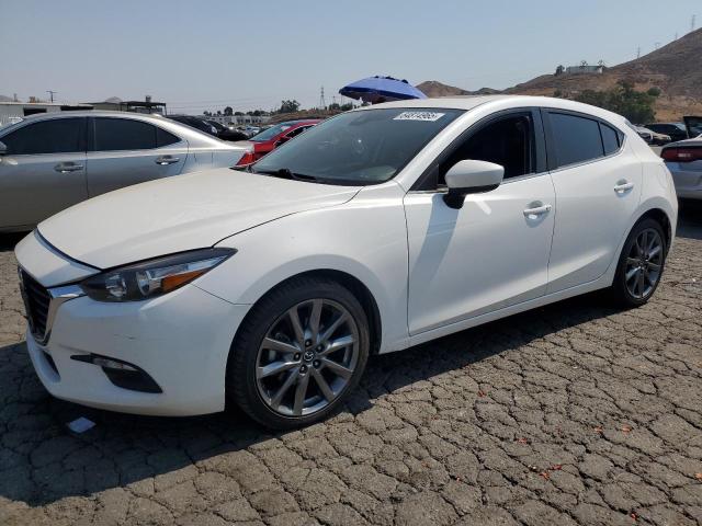  MAZDA 3 2018 Белы