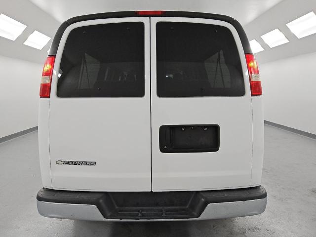  CHEVROLET EXPRESS 2017 Biały