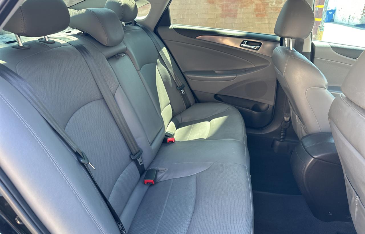 2015 Hyundai Sonata Hybrid VIN: KMHEC4A41FA140406 Lot: 67079875