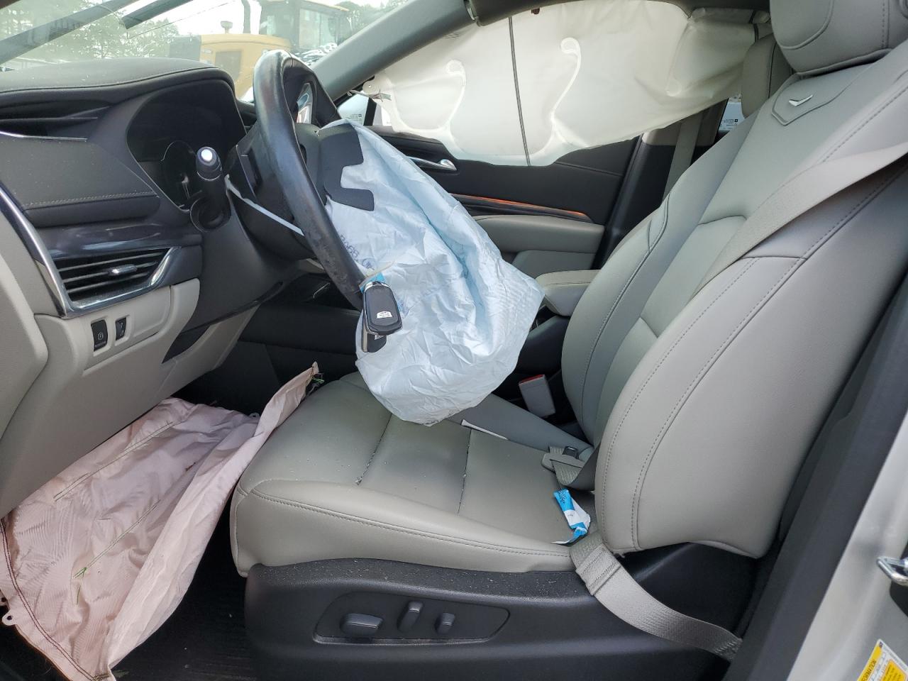 2019 Cadillac Xt4 Luxury VIN: 1GYFZBR40KF152212 Lot: 65892085