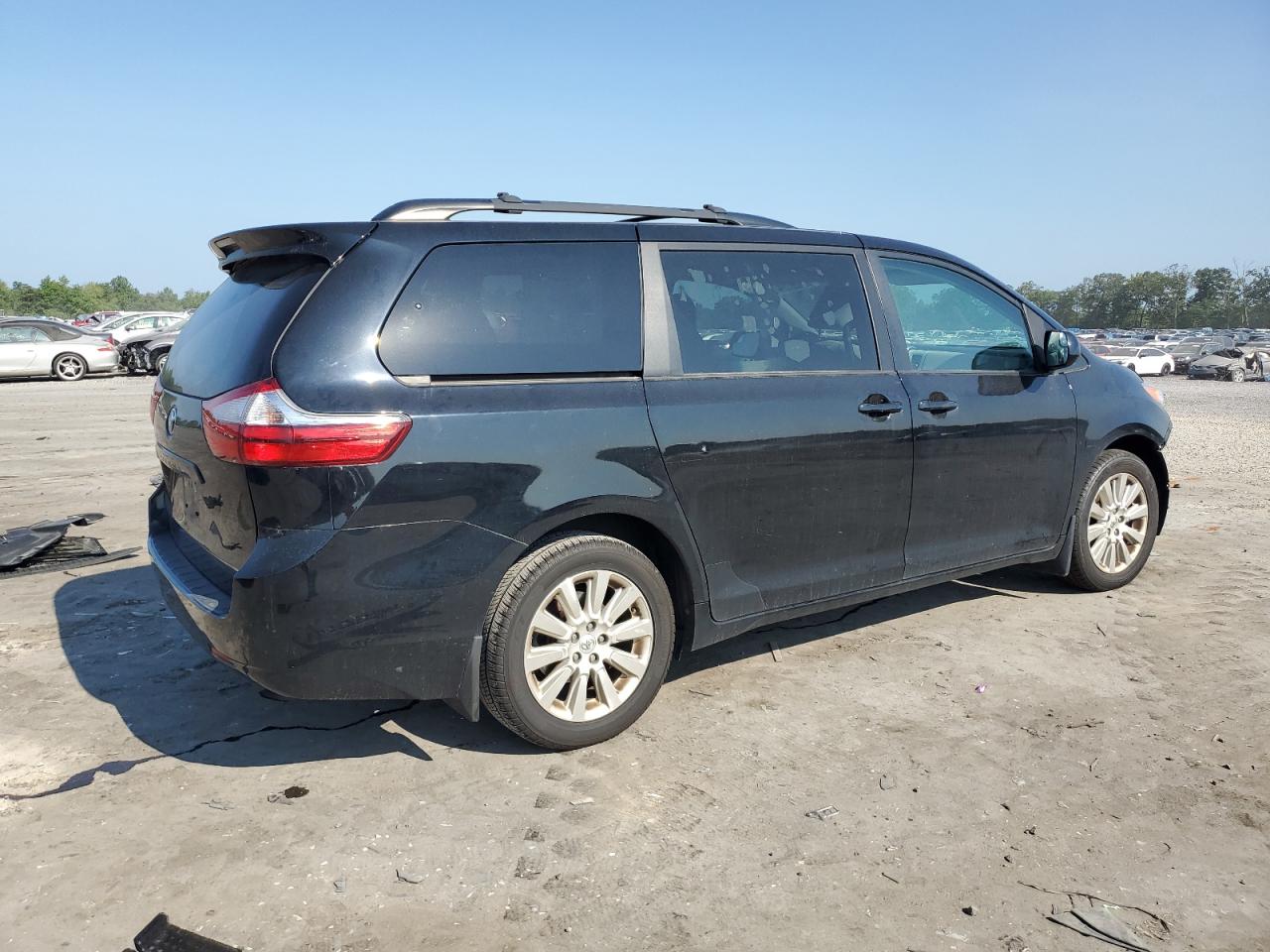 2015 Toyota Sienna Le VIN: 5TDJK3DC6FS121142 Lot: 65626785