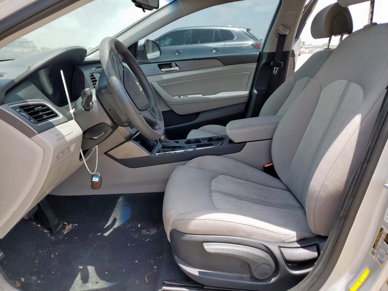 2016 Hyundai Sonata Hybrid VIN: KMHE24L19GA019173 Lot: 65242795